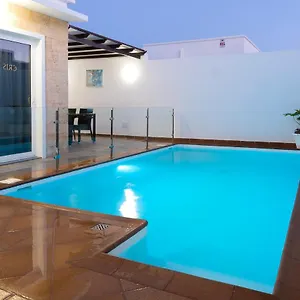 Villa Eris, Puerto del Carmen (Lanzarote)