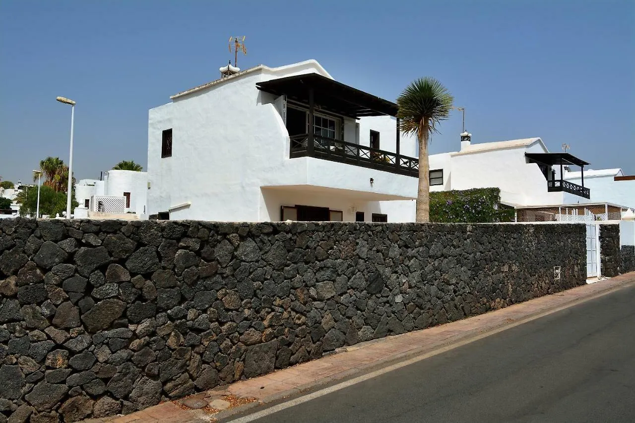 3Br Beach House - Solarium & Shower Terrace Puerto del Carmen  Puerto del Carmen (Lanzarote)