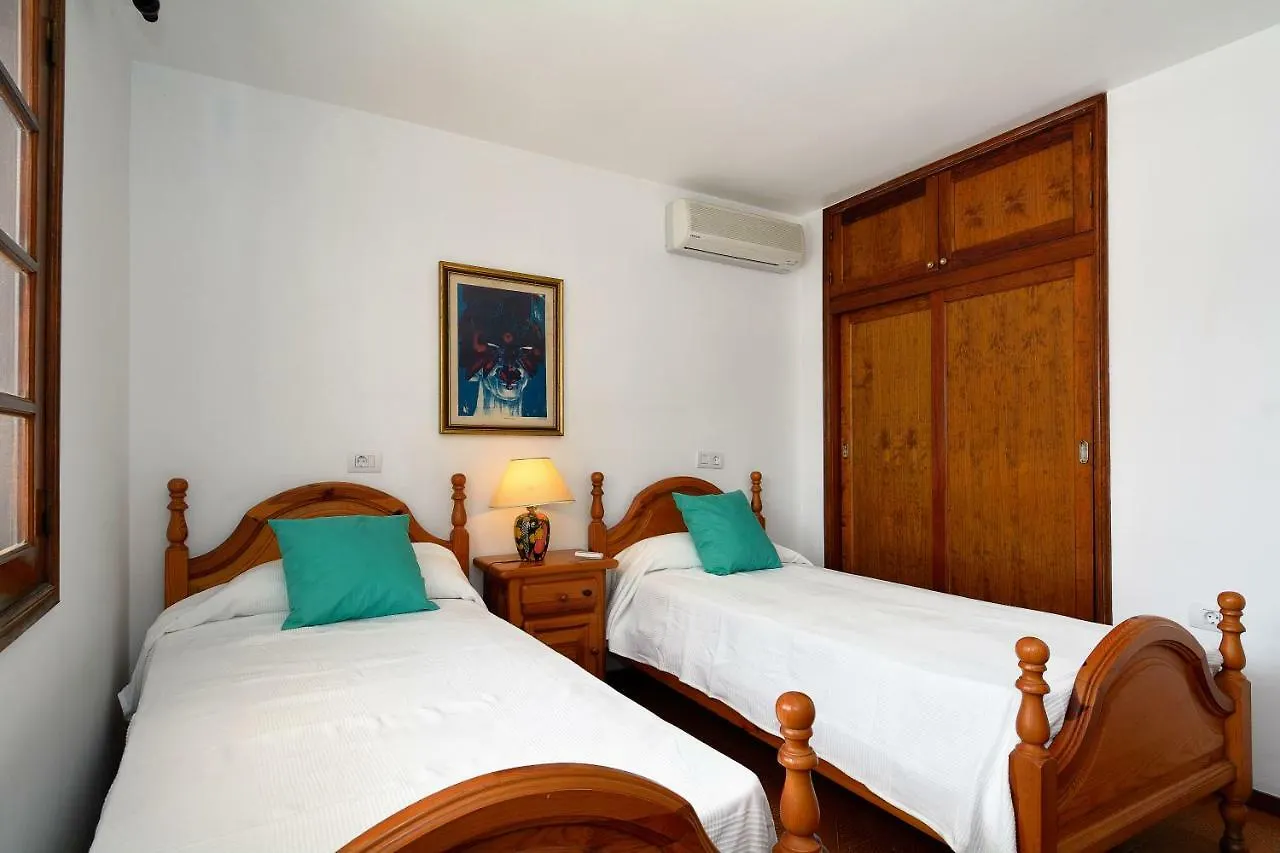 3Br Beach House - Solarium & Shower Terrace Puerto del Carmen  Puerto del Carmen (Lanzarote)